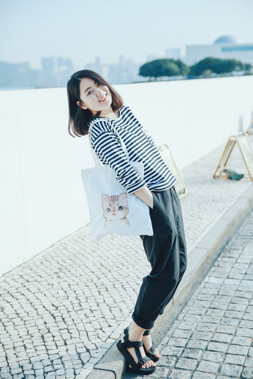 巴西马术队在巴黎奥运会上勇夺团体三项赛金牌,展现强大实力。